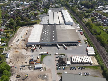 Aerial photos of the site in Tormesch during the construction of the extended production and storage hall